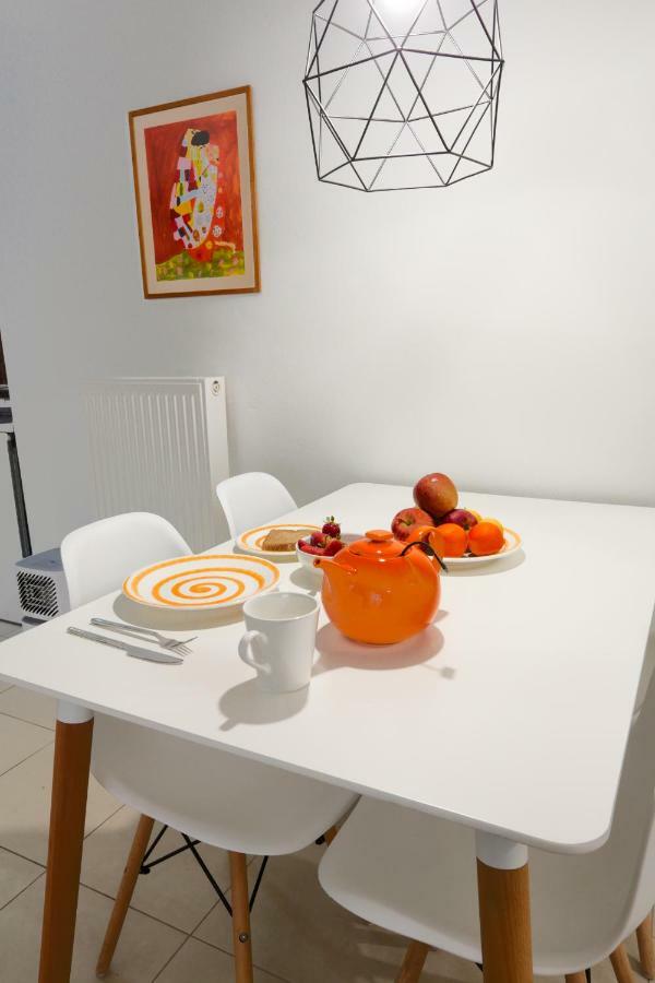 Katia'S Pepper Tree Apartment Kandiye Dış mekan fotoğraf