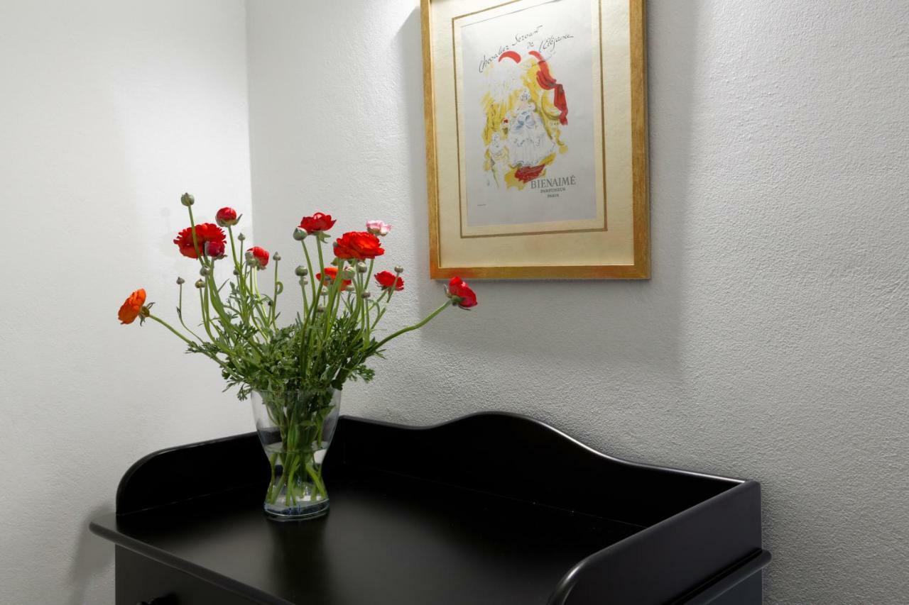 Katia'S Pepper Tree Apartment Kandiye Dış mekan fotoğraf